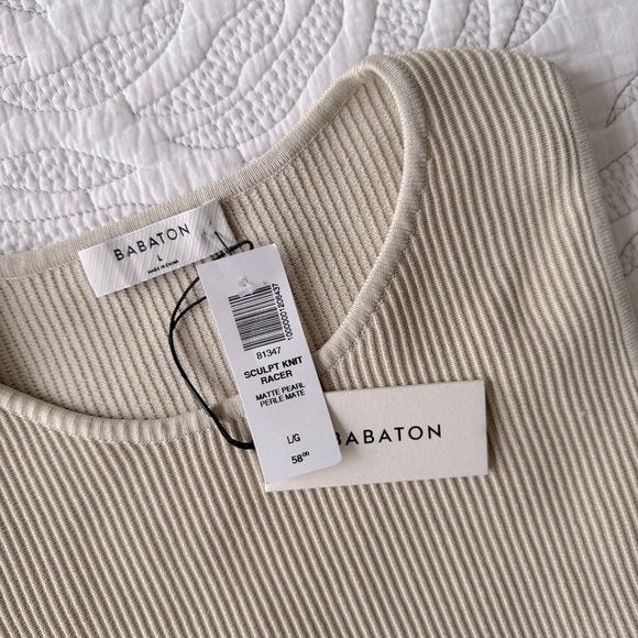 NWT - Aritzia - Wilfred - Sculpt Knit Racer Cropped Tank - Matte Pearl - Picture 3 of 8